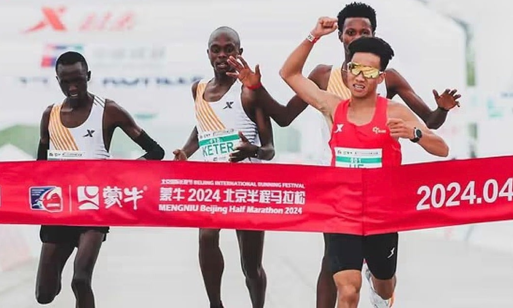 中国马拉松纪录保持者获得第一名后的隐秘角落
